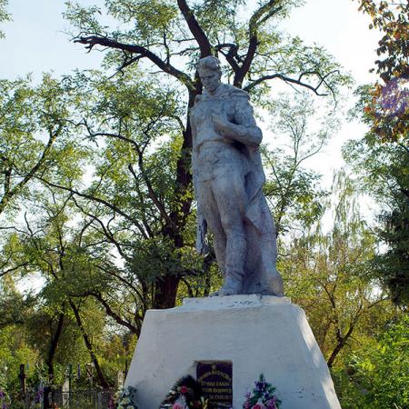 Братская могила на Покровском кладбище в г. Лебедине