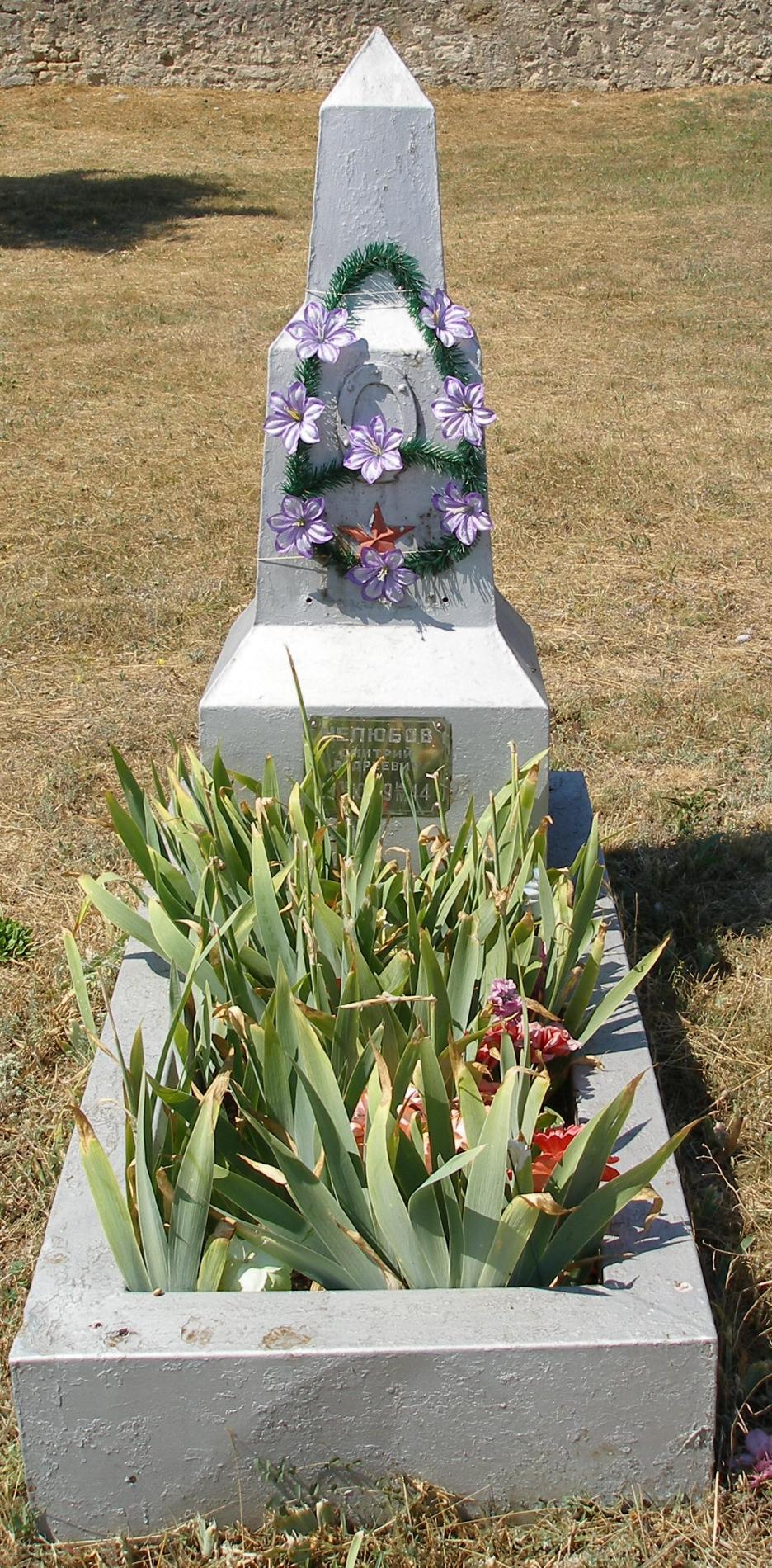 Братское кладбище защитников Севастополя 1941-1944 гг., ул. Пожарова, городское кладбище