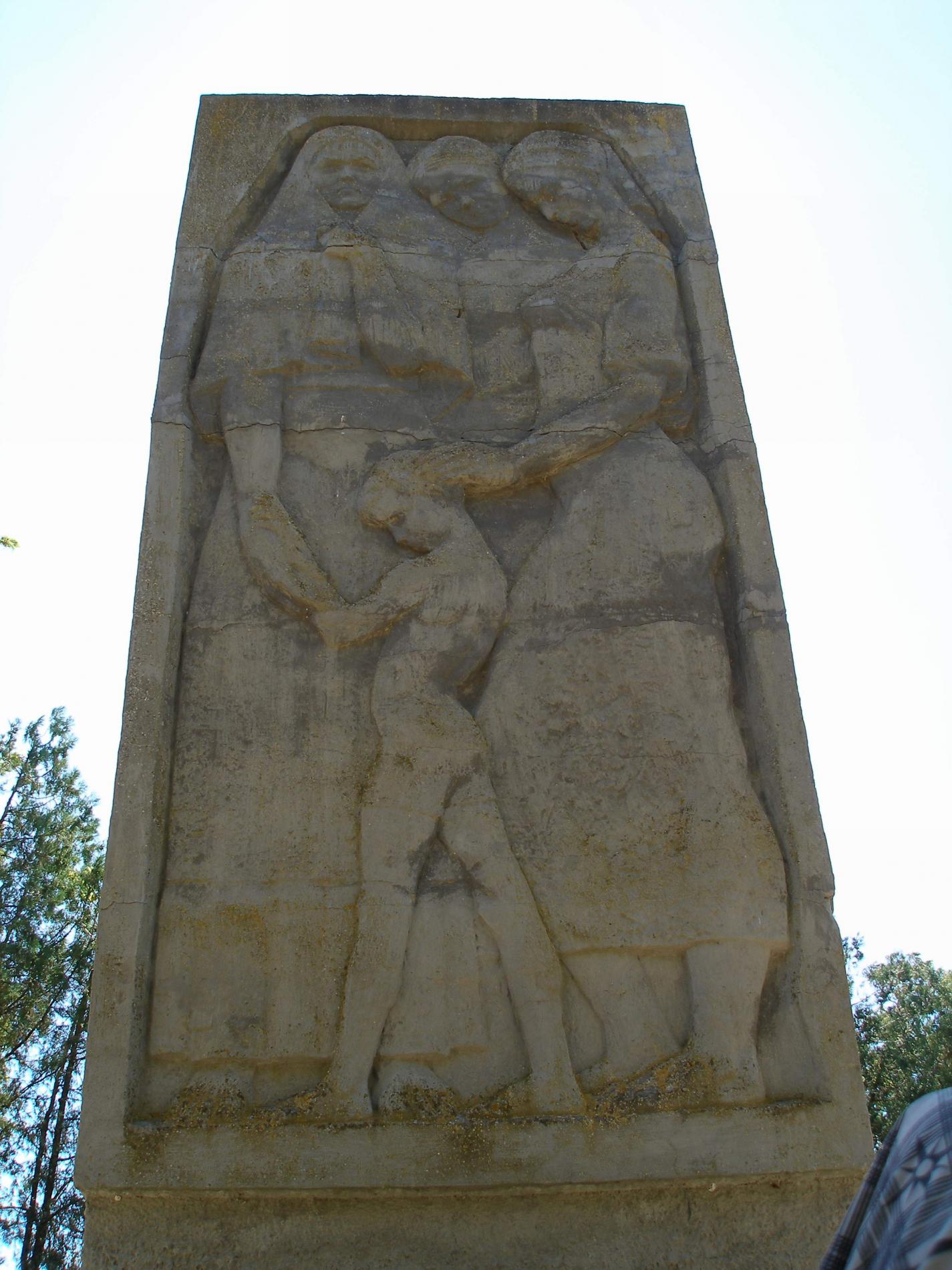 с. Ишунь, памятник воинам односельчанам