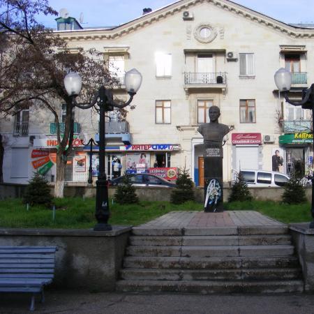 Памятник Кузнецову Николаю Герасимовичу 