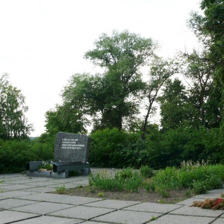 Братская могила в с. Сувид Вышгородского района
