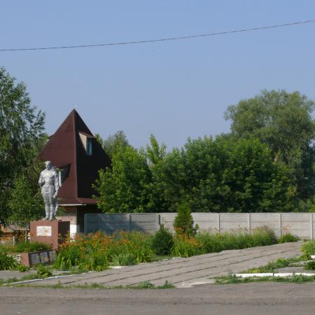 Братская могила в селе Демидов Вышгородского района