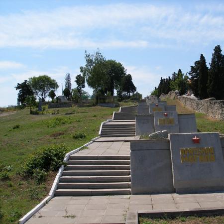 Братское кладбище защитников Севастополя 1941-1944 гг., ул. Пожарова, городское кладбище
