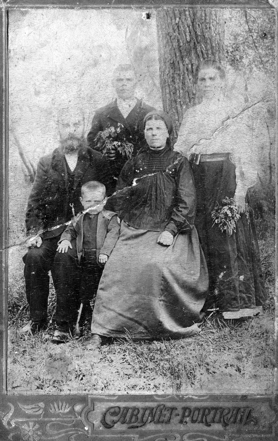 Антоша с родными, 1911 год