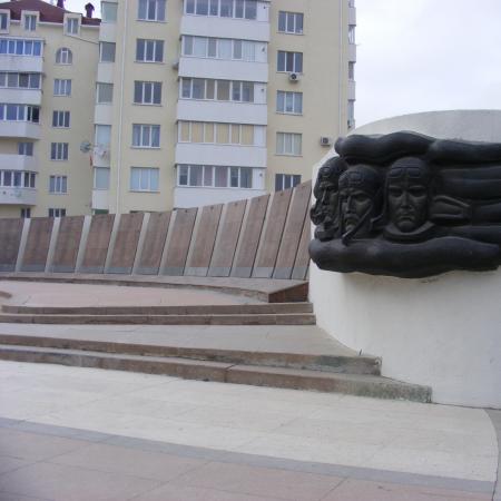 Памятник летчикам ВВС Черноморского флота