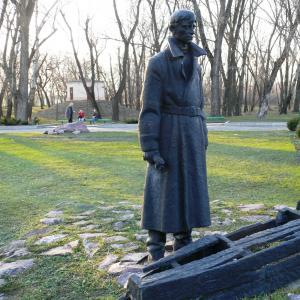 Памятник на месте поселка водников на Трухановом острове