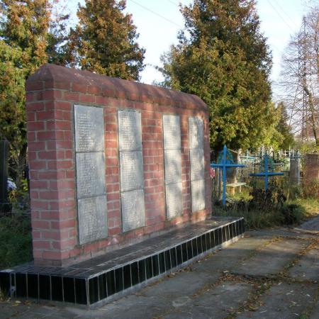 Чернигов, с. Александровка, Братская могила Воинов ВОВ