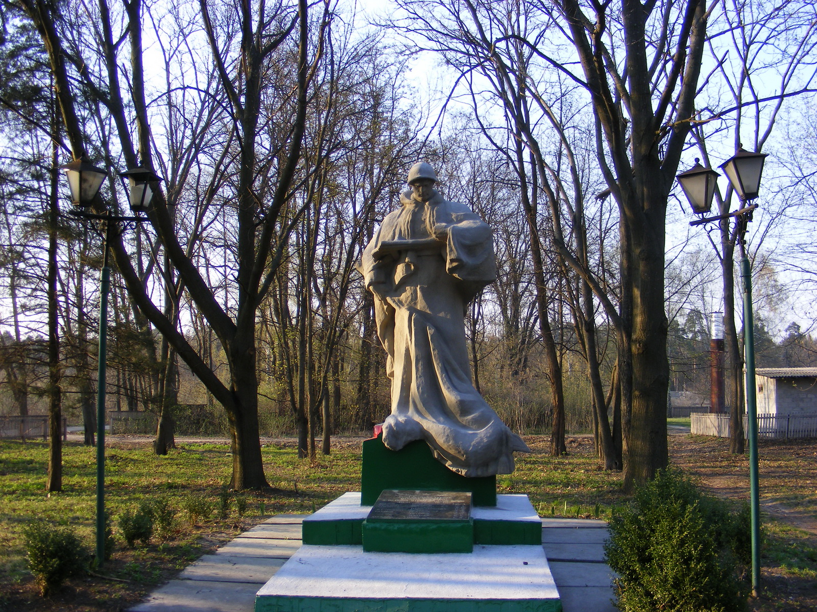 Братская могила, Дарницкое лесничество