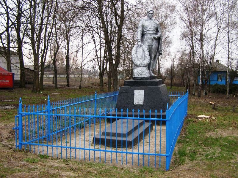 Братская могила в с. Красносельское Борзнянского района