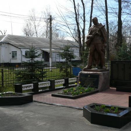 Братская могила в с. Бобрица Киево-Святошинского района