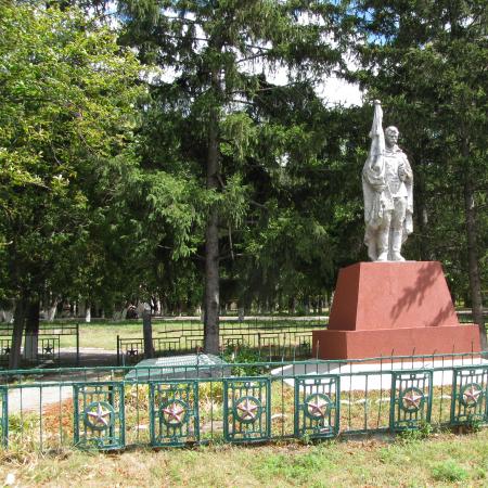 Братская могила в с. Субботцы Знаменского района