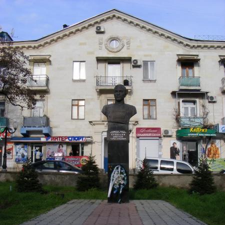 Памятник Кузнецову Николаю Герасимовичу 