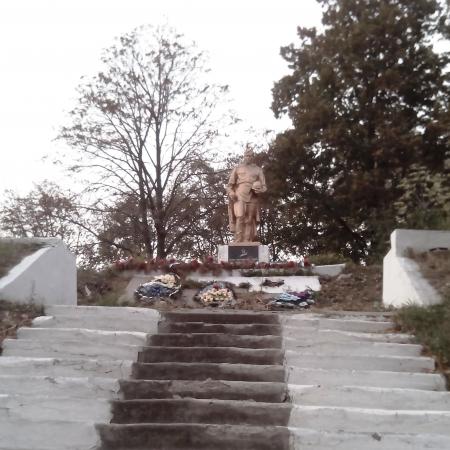Братская могила в с. Белогородка Киево-Святошинского района