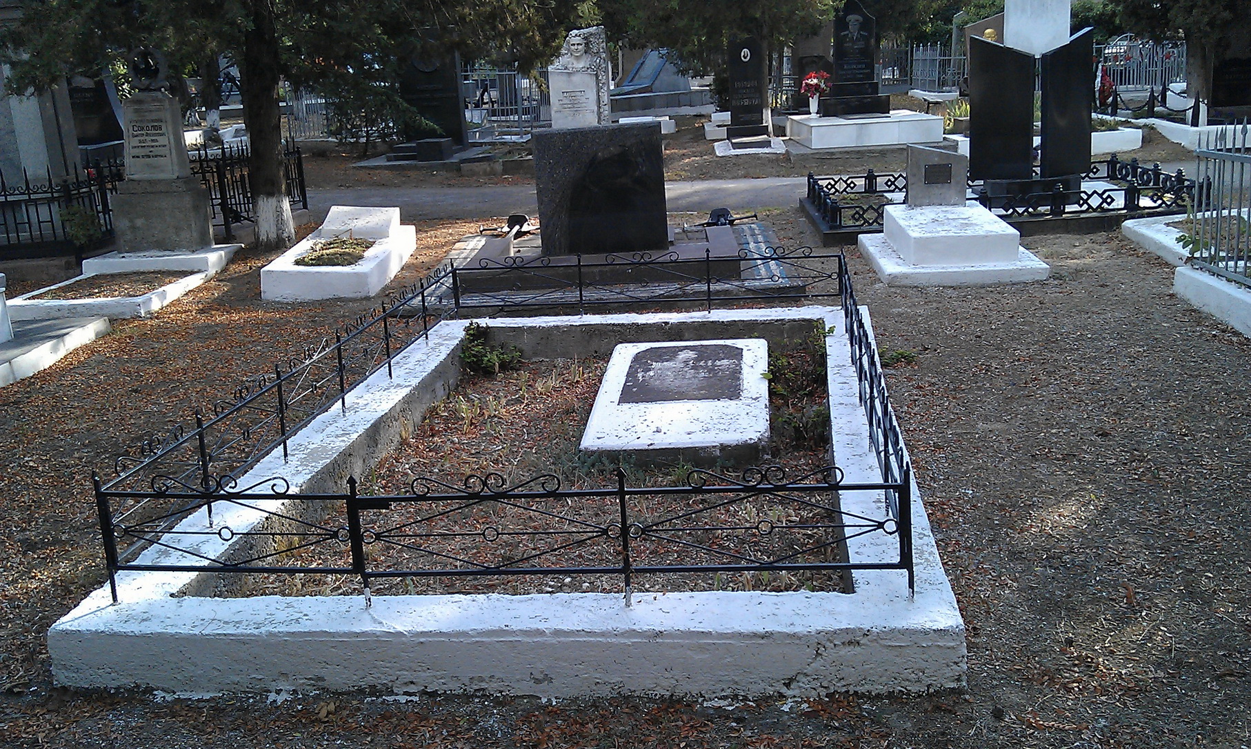  Кладбище Коммунаров