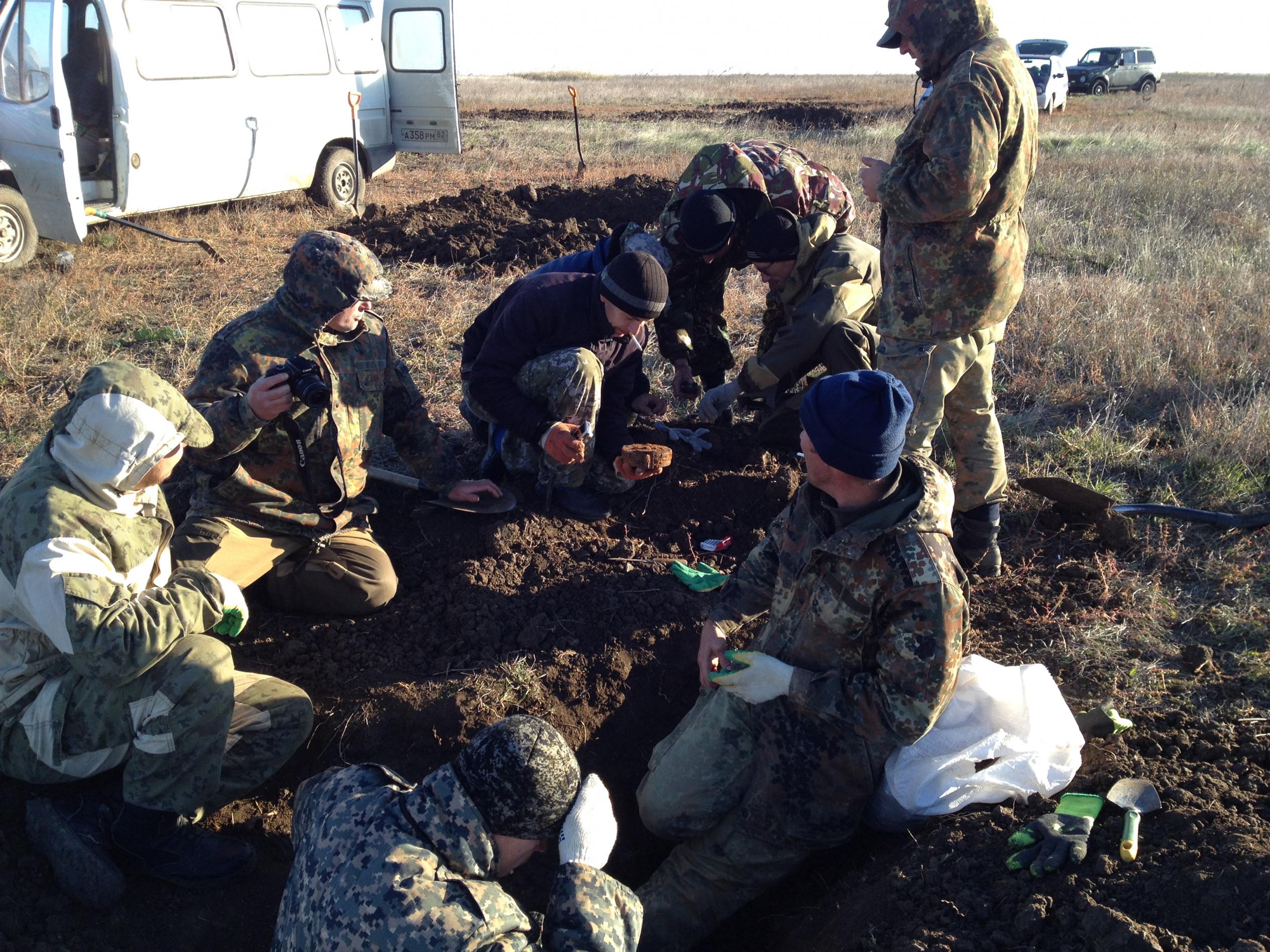 Военно-поисковая экспедиция вахта памяти «Ак-Монай-2015»