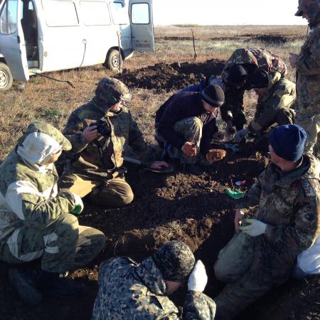 Военно-поисковая экспедиция вахта памяти «Ак-Монай-2015»