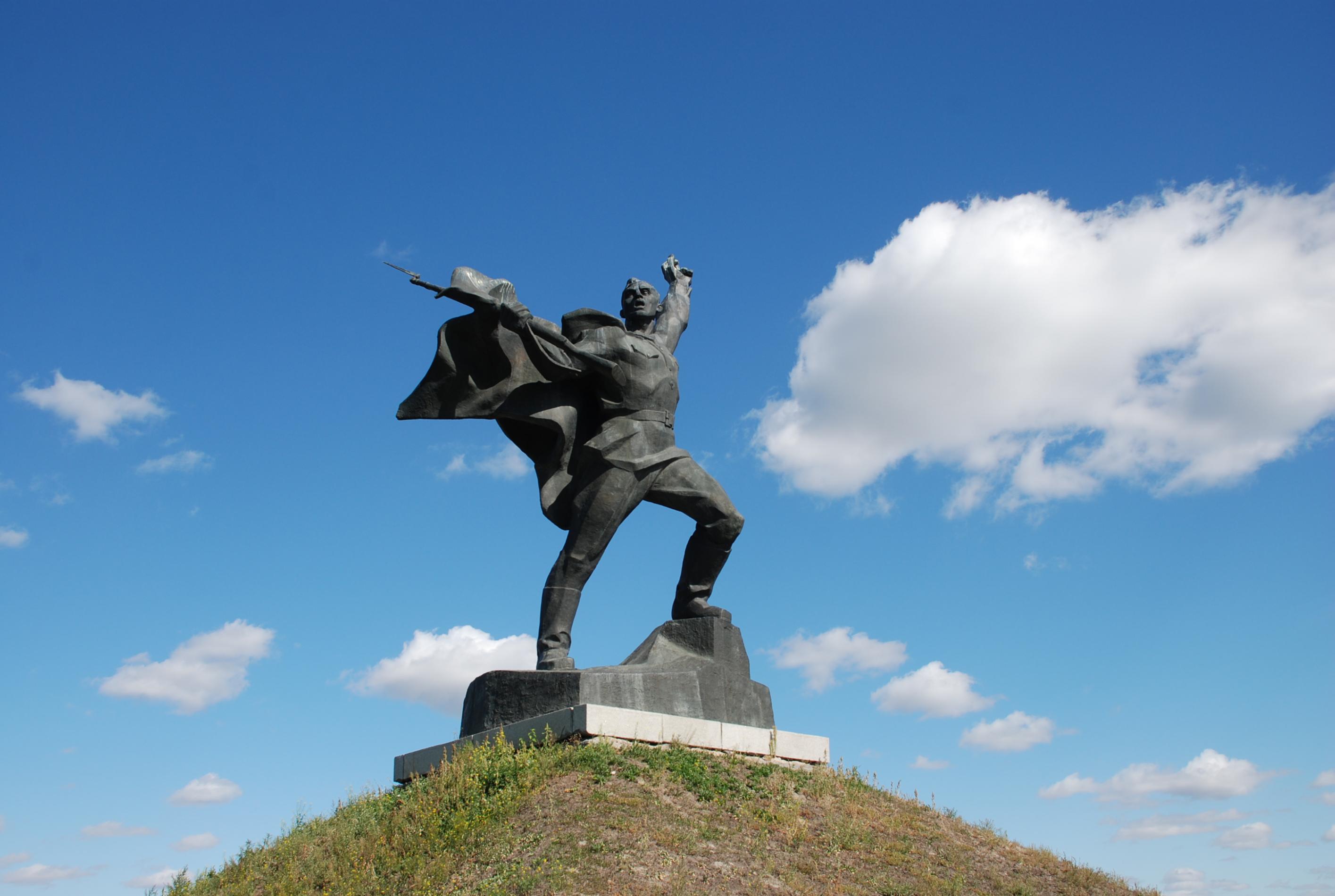 Мемориал в с. Борщев Барышевского района
