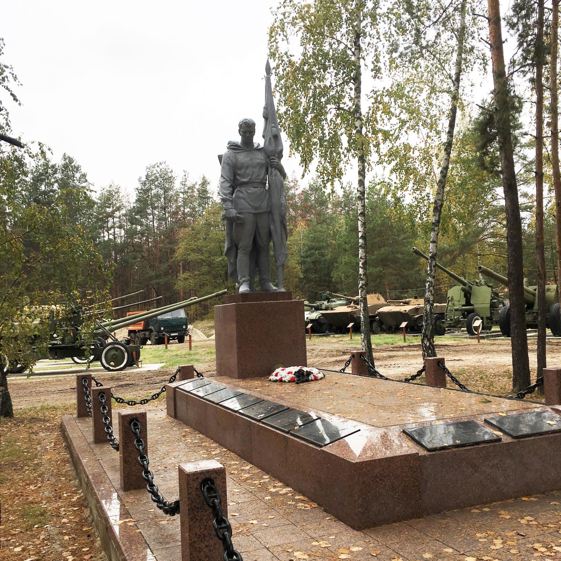 Братская могила в с. Пилява Вышгородского района