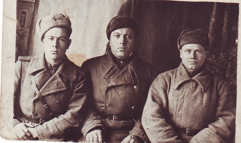 Фото Самохина Николая Алексеевича и его боевых товарищей