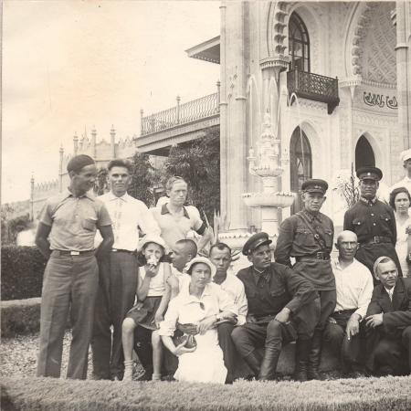 Наумов Михаил Иванович. Крым, Алупка, 1938 год