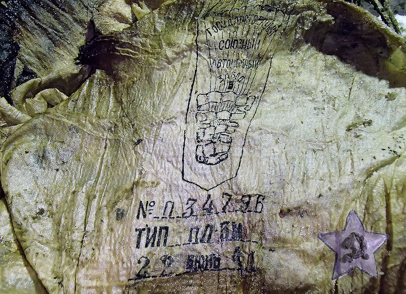 Фотографии с места падения Як-1 сержанта Крохмаля
