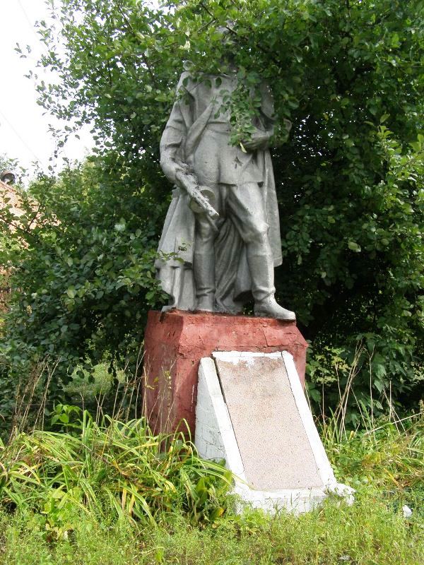 Братская могила в с. Великая Загоровка Борзнянского района