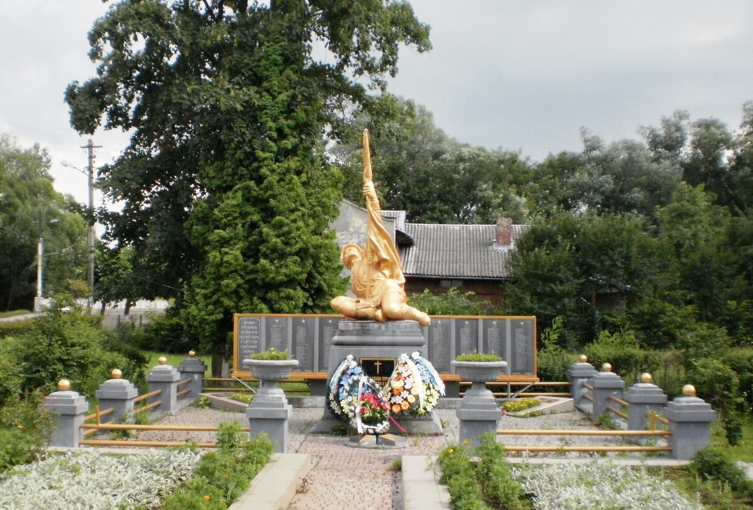 Братская могила в г. Болехов