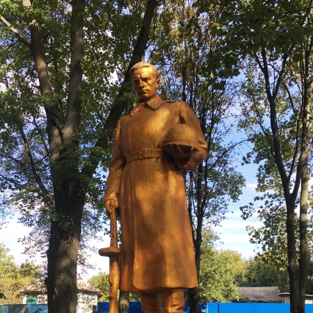 Братская могила в с. Жуковка Згуровского района