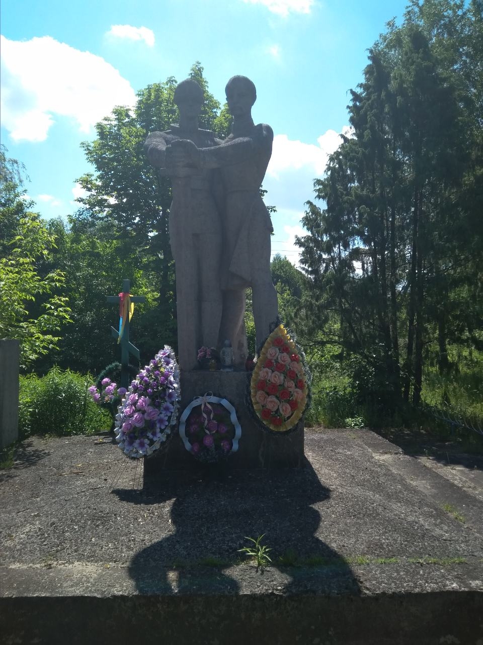 Памятник односельчанам в с. Доротище Ковельского района 