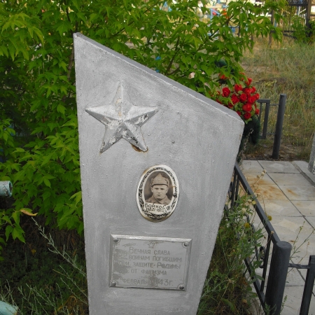 Воинские захоронения на кладбище