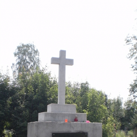 Воинское захоронение в центральном секторе