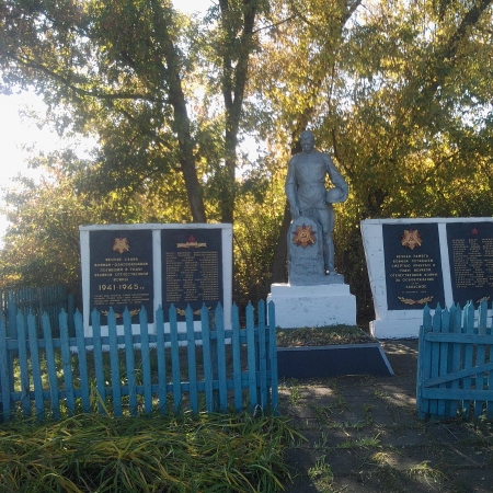 Братская могила в с. Запасное Ореховского района