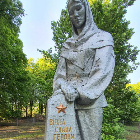 Памятник односельчанам в с. Пинчуки Васильковского района