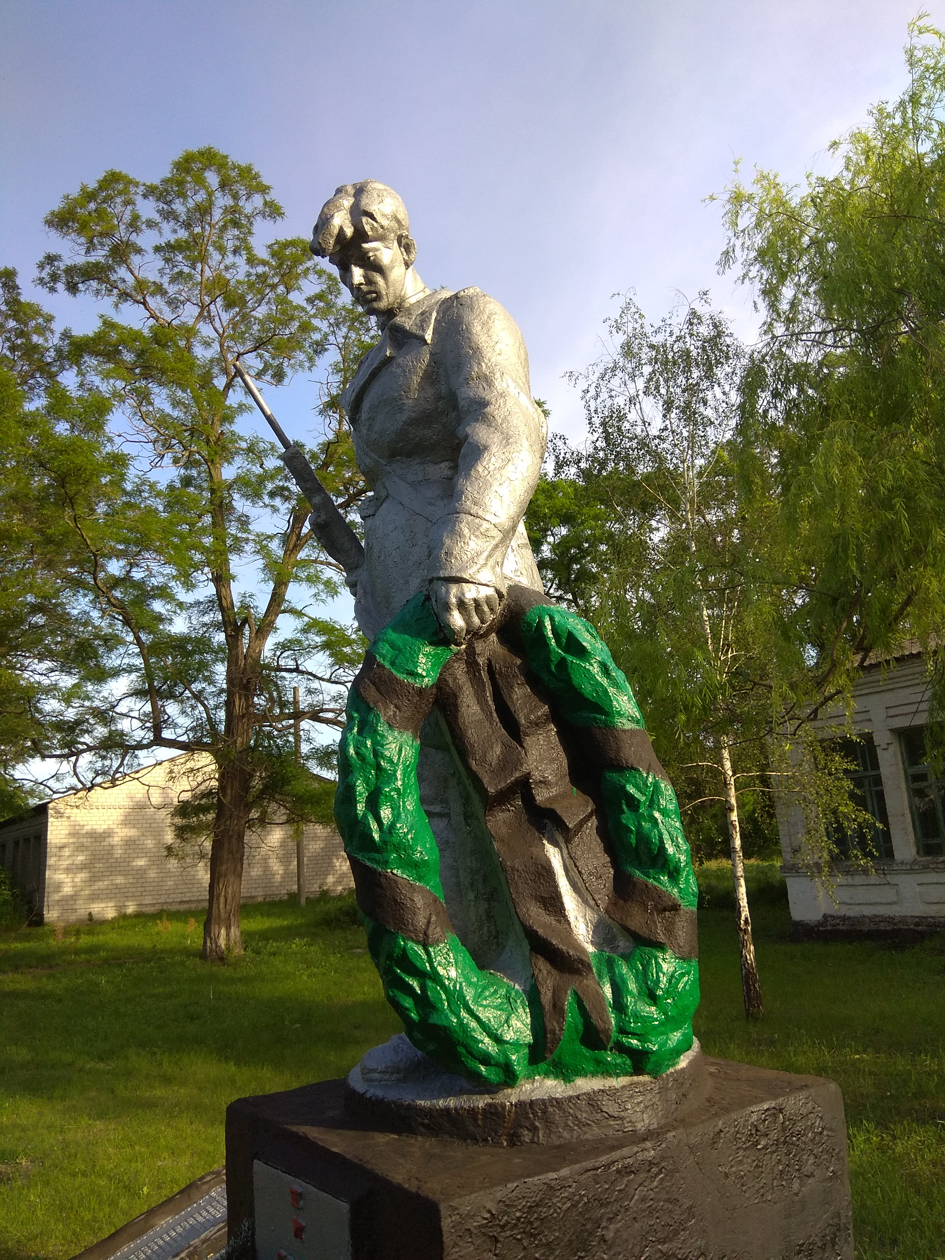 Братские могилы в с. Мосты Верхнеднепровского района
