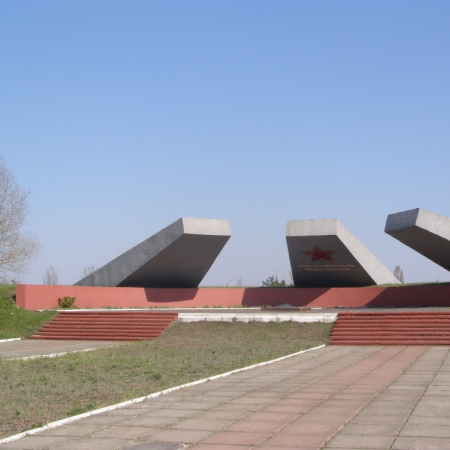 Братская могила на ул. Курсантская