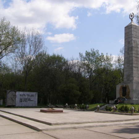 Мемориальный комплекс в г. Желтые Воды